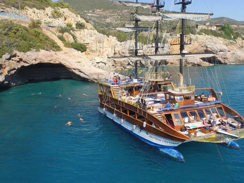Catamaran Boat Trip with Snorkelling and Lunch gallery 3